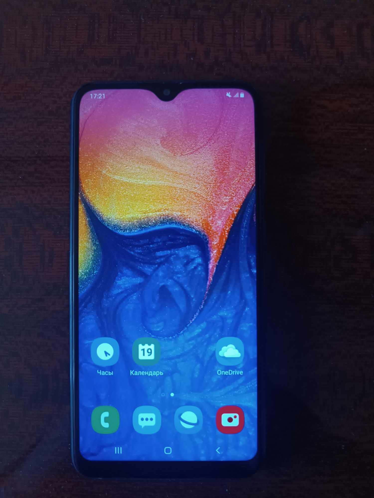 Продается Samsung Galaxy A10