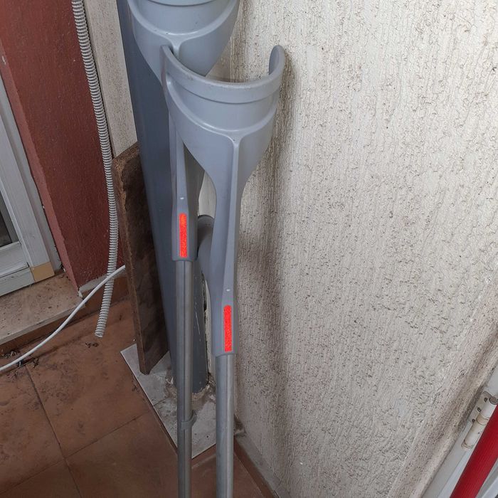 патерици КАНАДКИ