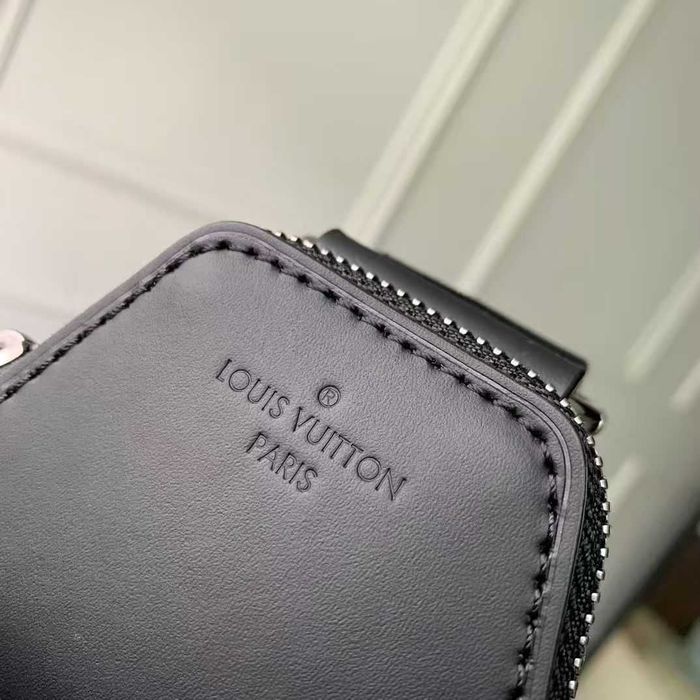 Louis Vuitton Avenue Slingbag PM