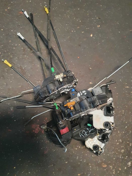 Mecanism inchidere usa Opel Astra J