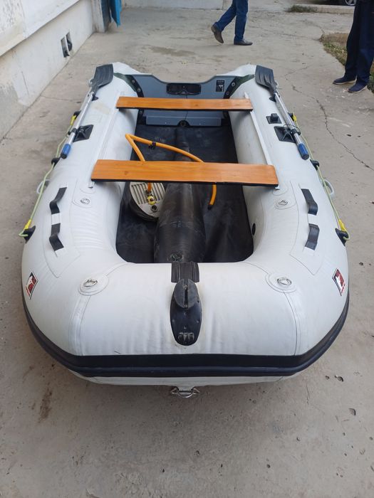 Лодка Barracuda 360