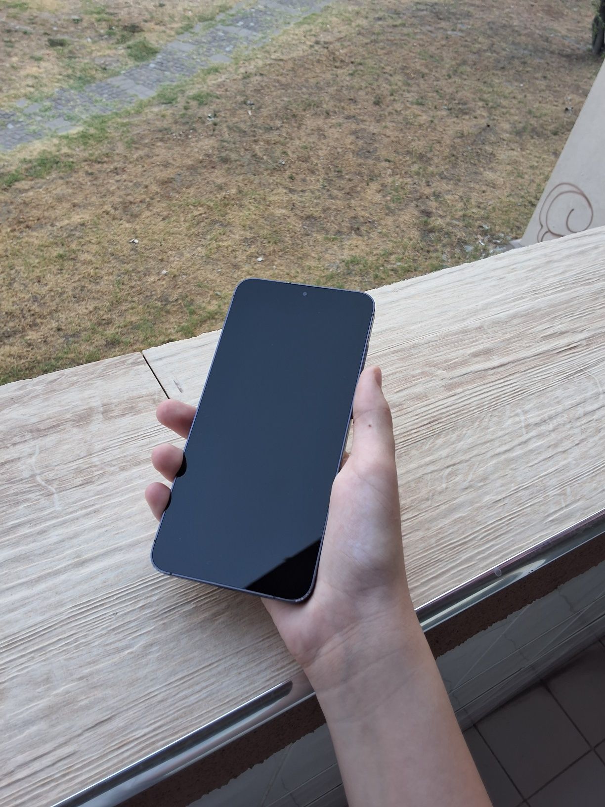 Samsung galaxy s 24+ много запазен