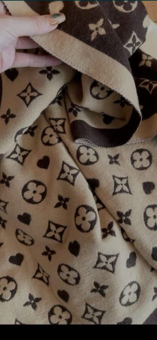 Esarfa-fular Louis Vuitton,  model 2026, 3 modele