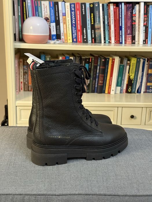 Ghete Tommy Hilfiger damă noi