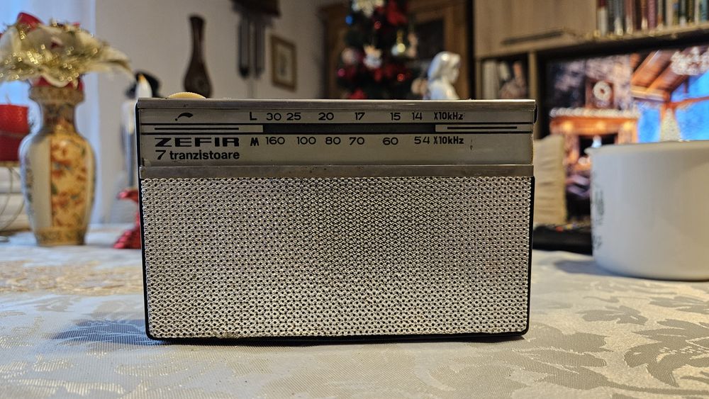Radio de colectie ZEFIR de electronica