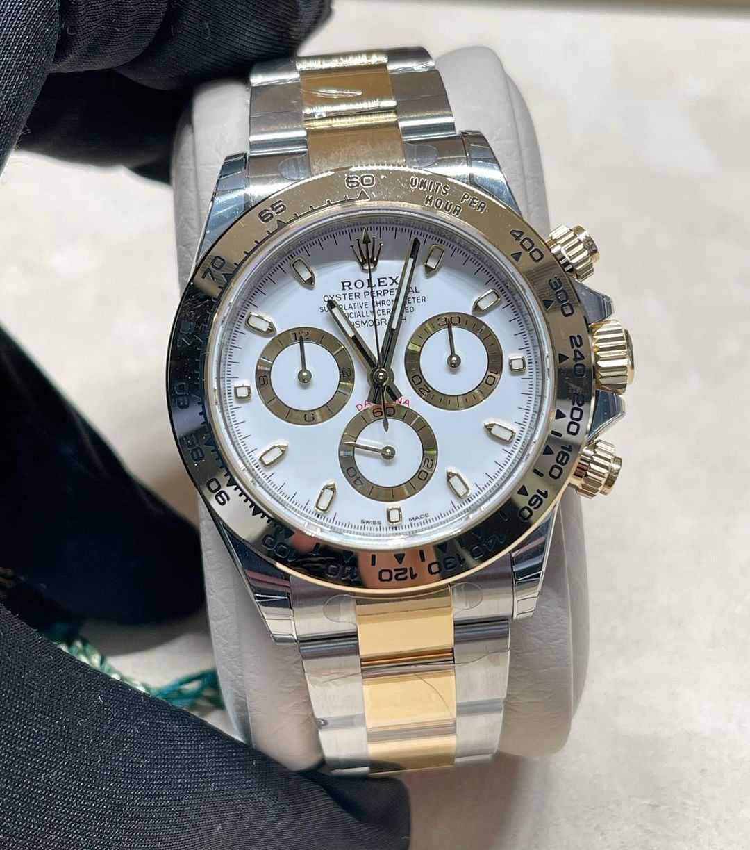 Часовници Rolex Daytona двуцветен