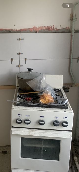Продам газовую плиту