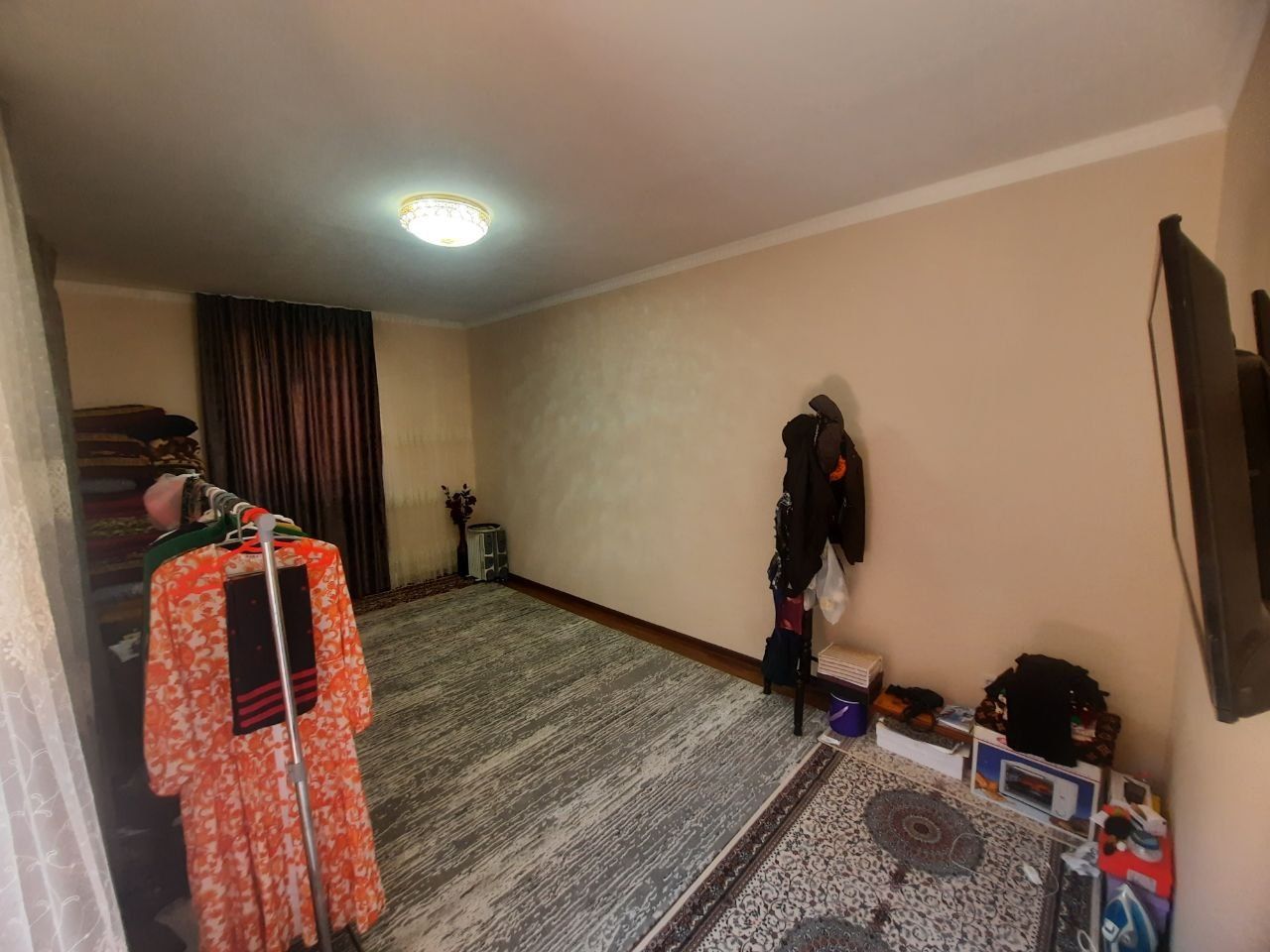 Xovli sotiladi 1.8 sotik