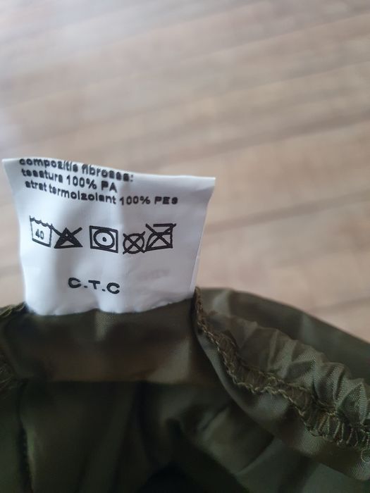 Vând sac de dormit militar.