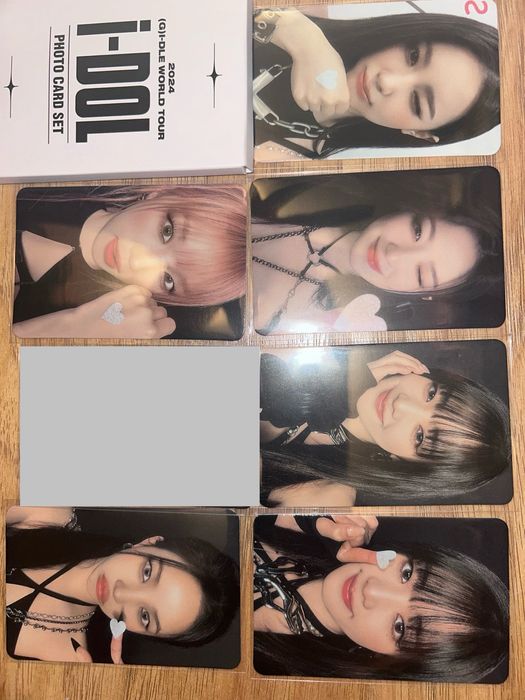 Официални картичкина gidle сет