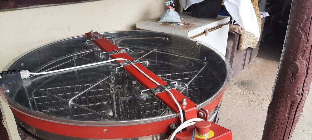Centrifuga apicola automatizata 12 v {extractor miere}