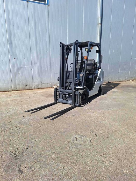 motostivuitor 2 tone stivuitor 2000 kg benzina Nissan an 2019