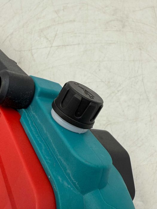 Цепная пила Ubay UB-208BL | АКБ 20 В | 8 и 10 дюймов | 2 аккумулятора