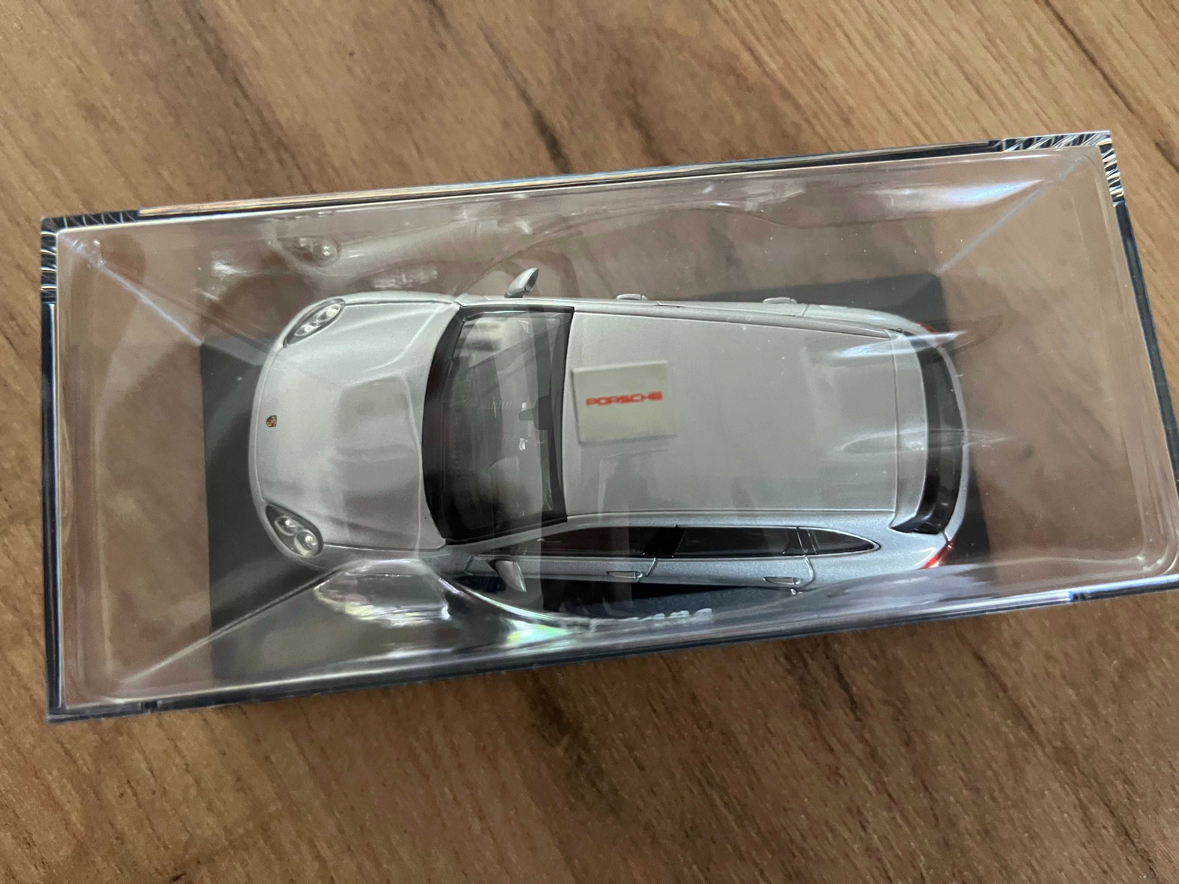 Метална колекционерска количкa MINICHAMPS  PORSCHE CAYENNE  мащаб 1:43