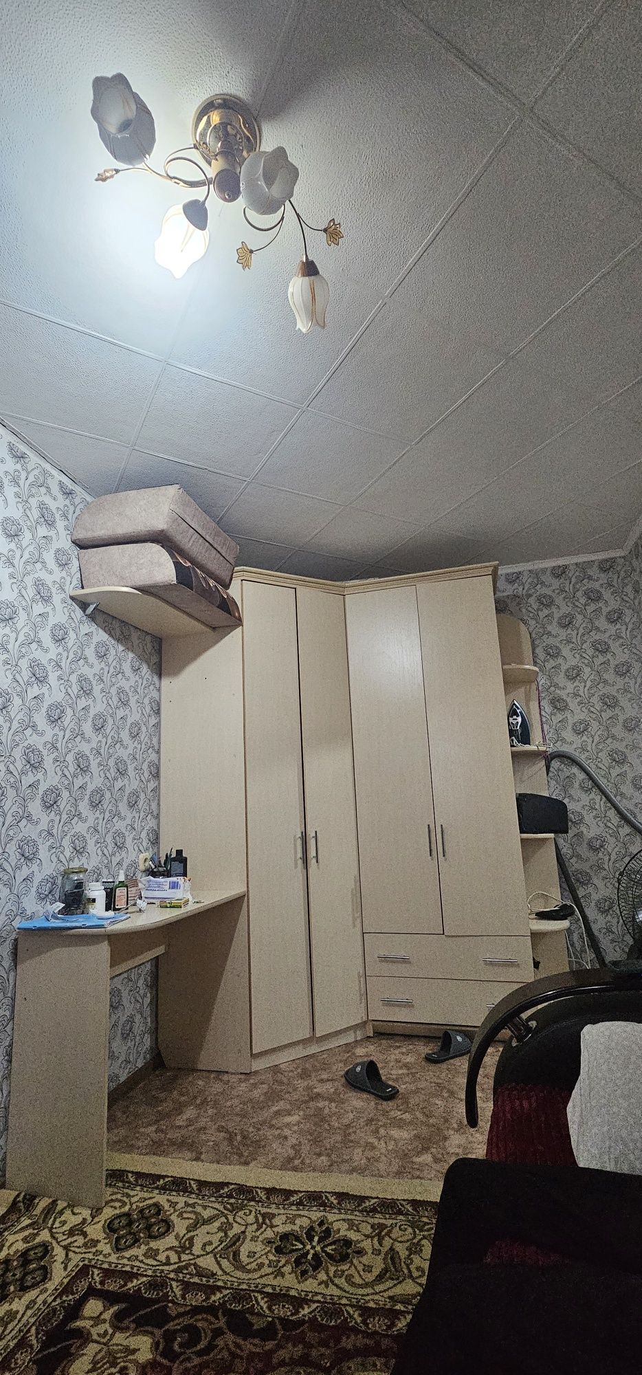 Продам шкаф . Недорого