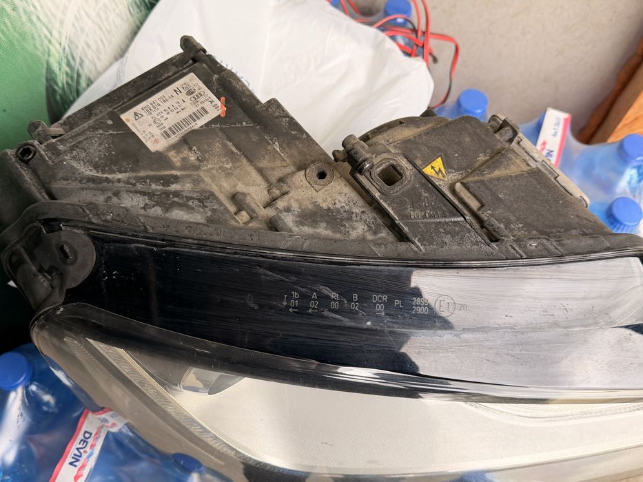 Audi A8 2012 фарове D3S