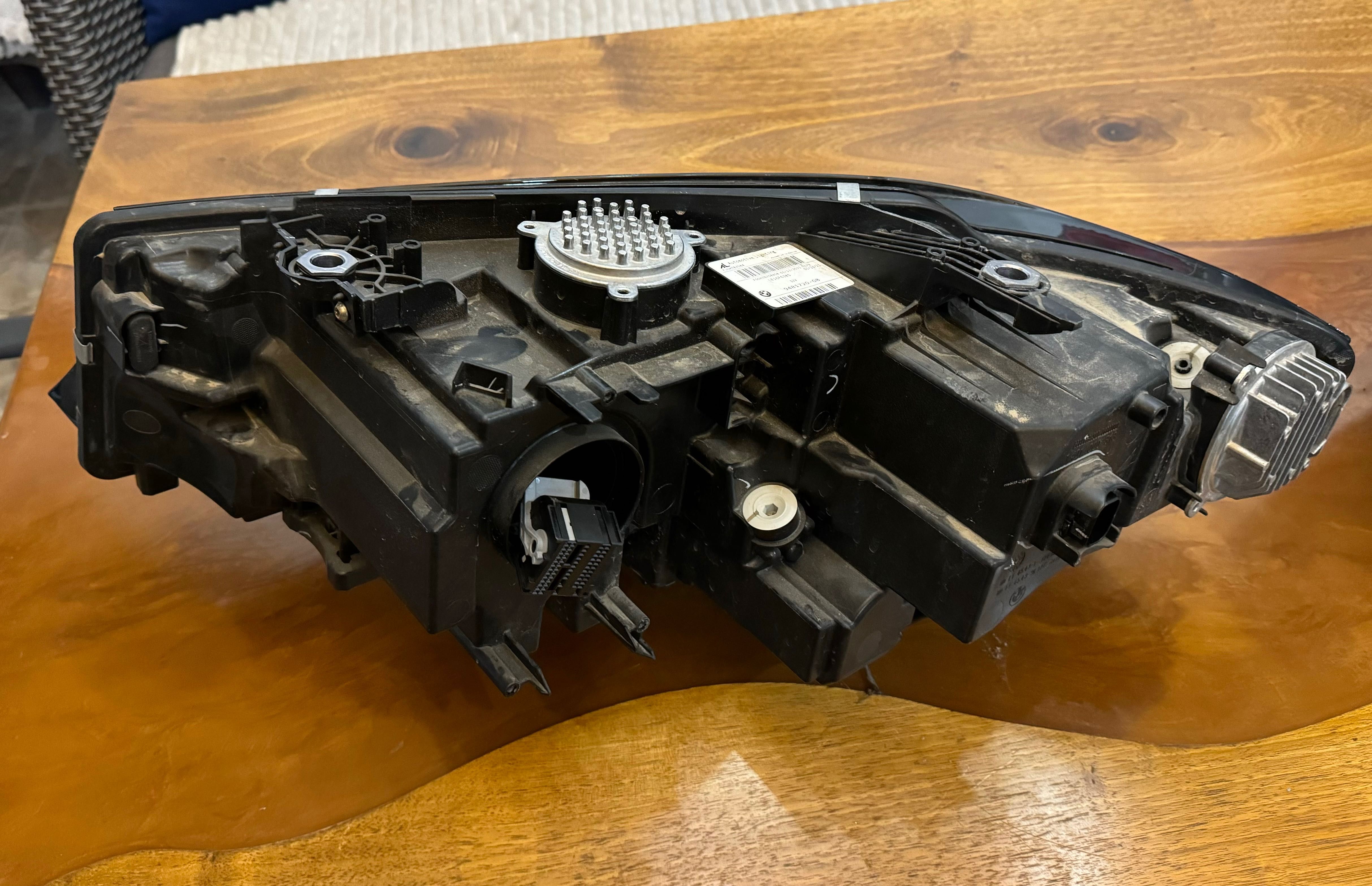 Оригинални Full LED фарове + модули за BMW G20
