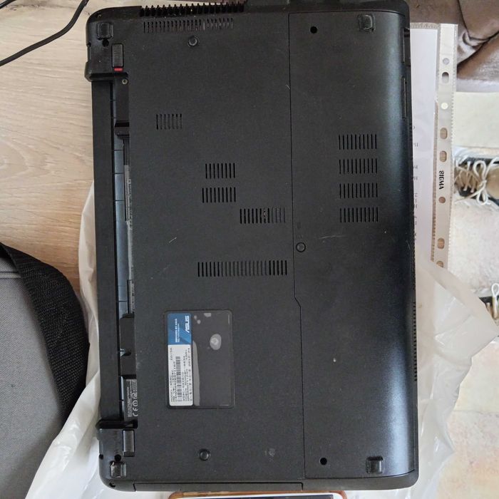 Лаптоп Asus X54C