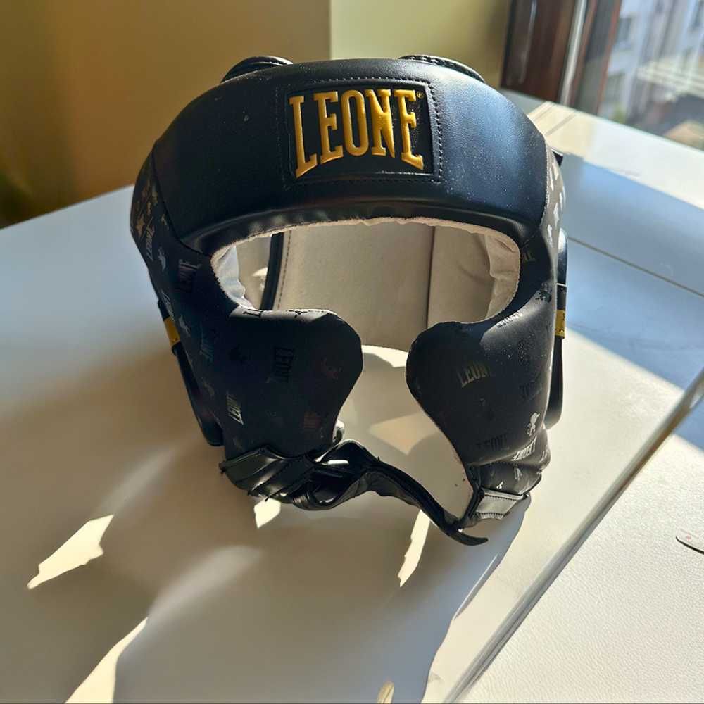 Оригинална Каска за Бокс Leone DNA Black