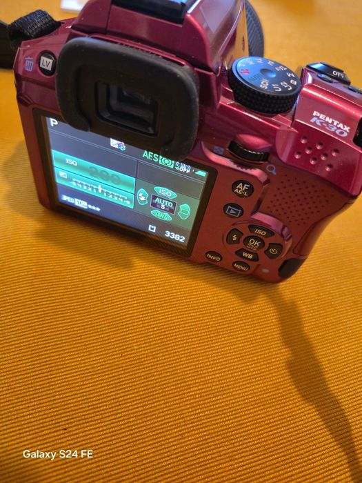 Vând ap foto Pentax K-30,stare impecabilă.