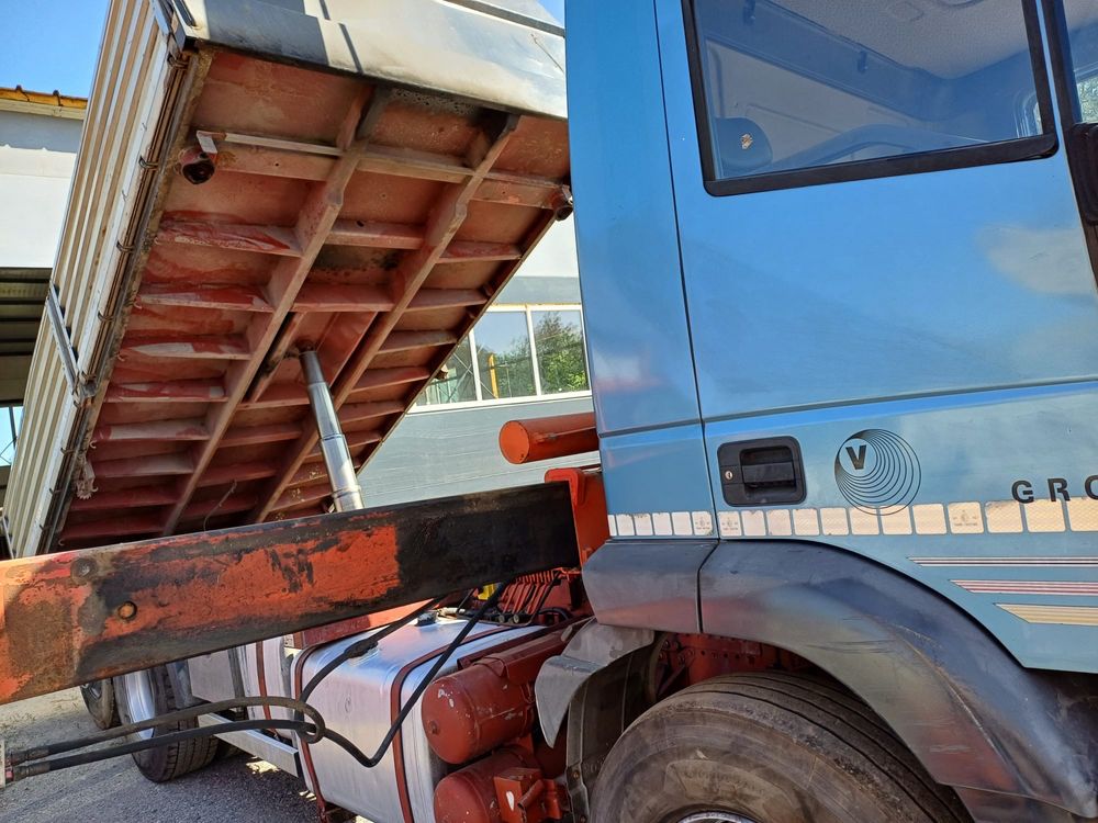 Iveco Eurotech basculabil cu macara