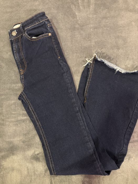 Дънки тип чарлстон Stradivarius