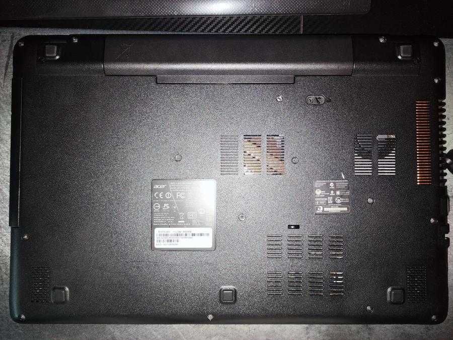 Лаптоп Acer Aspire E5-571G(кафяв) i5 4210, 8GB RAM, 840M 2GB