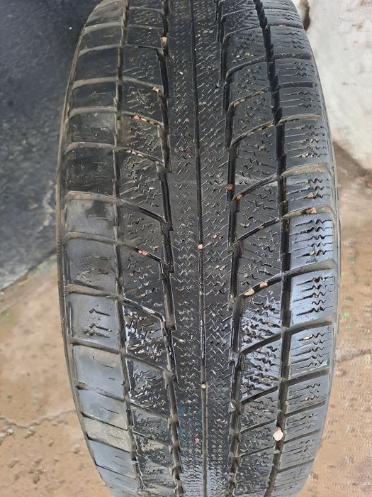 Резина зимняя 195 на 65 на 15