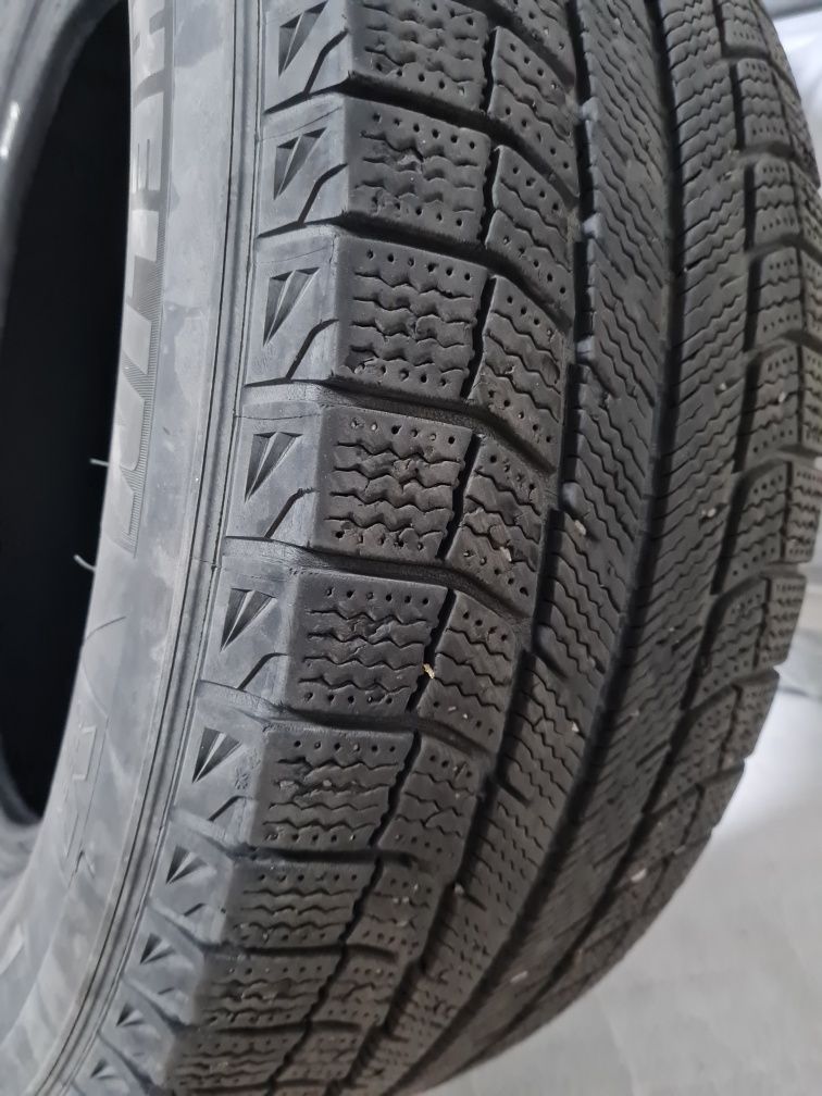 Зимний шины 235/65R17