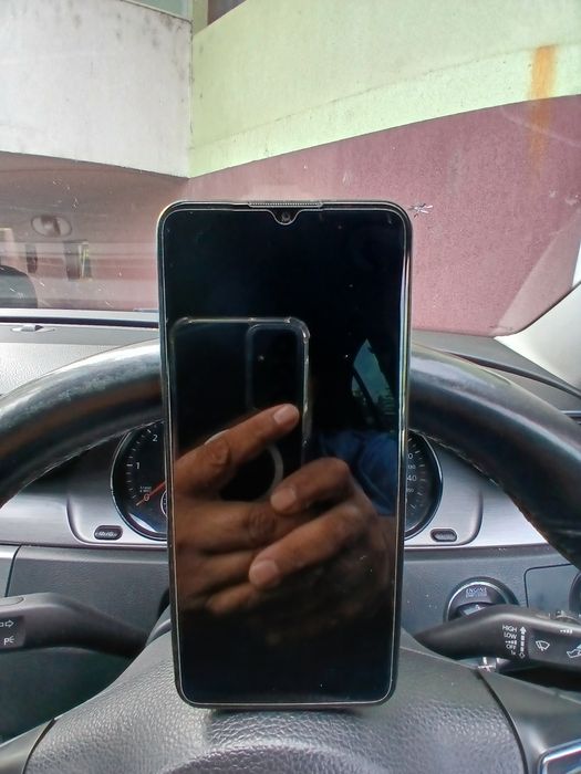 Vând telefon Nokia 52 g5