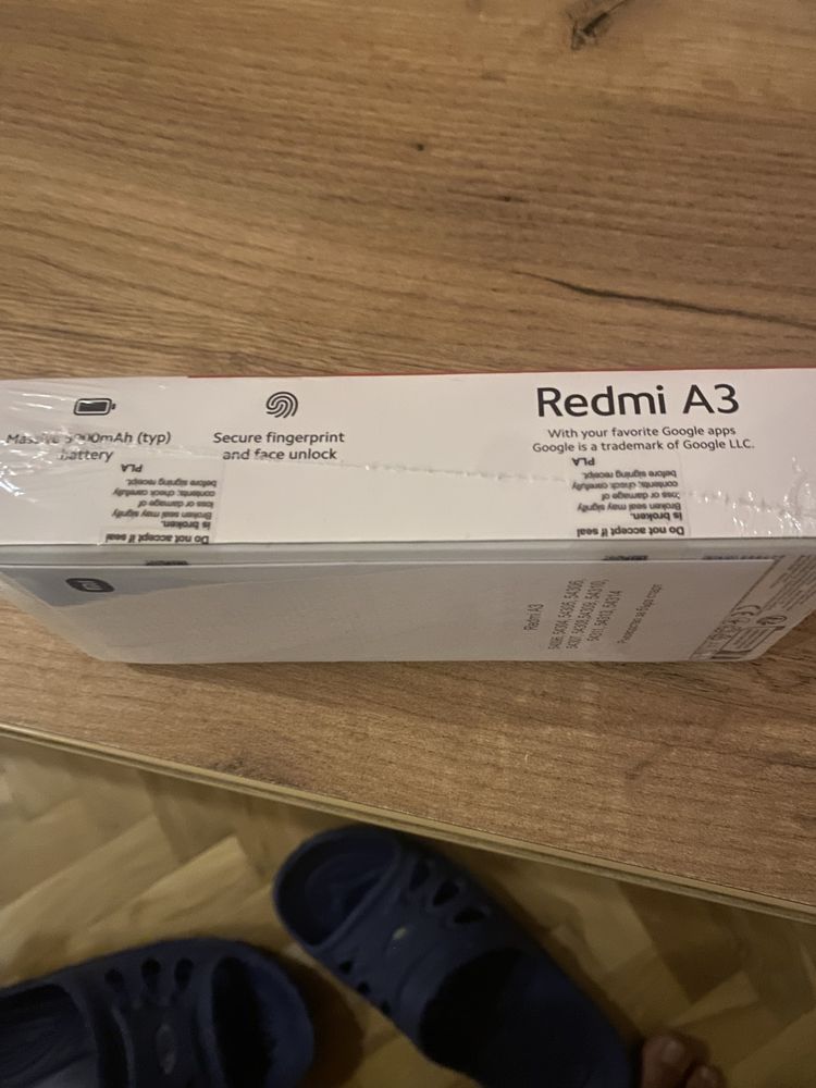 Redmi A3 смартфон + слушалки НОВИя