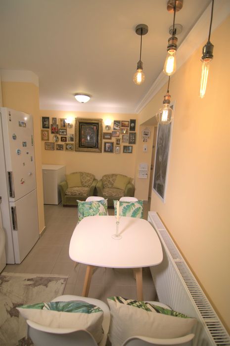 Apartament 2 camere - complet renovat , utilat , mobilat