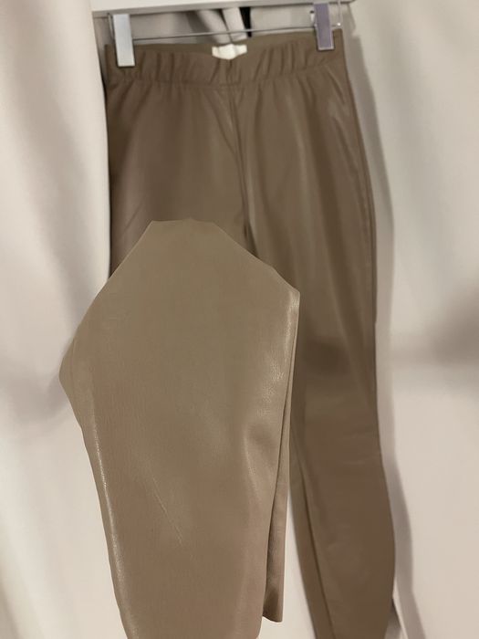 Кожен панталон H&M Капучино