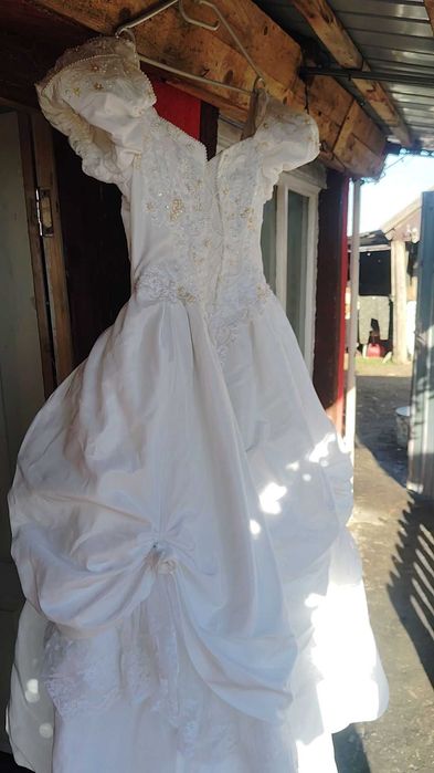 Rochie de mireasa  600 lei negociabil