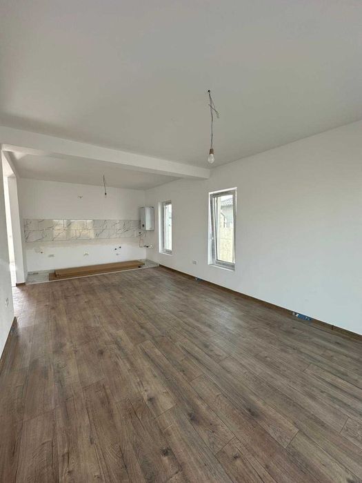 Comuna Berceni - Casa parter cu 2 dormitoare, terasa si teren 274 mp
