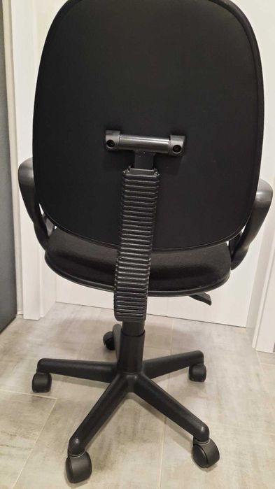 Офис стол - изключително запазен