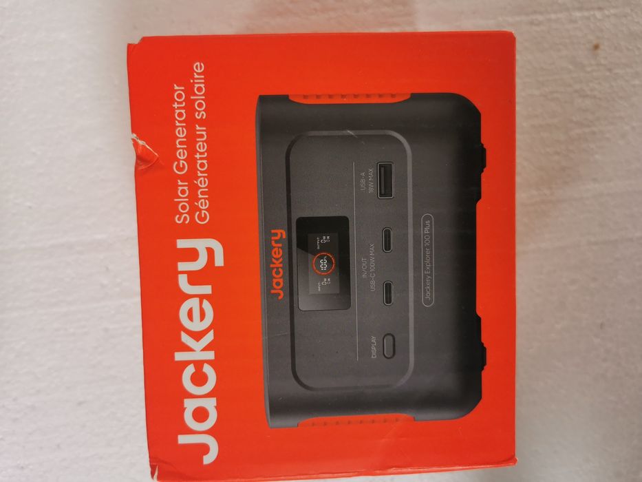 Stație încărcare jackery Explorer 100