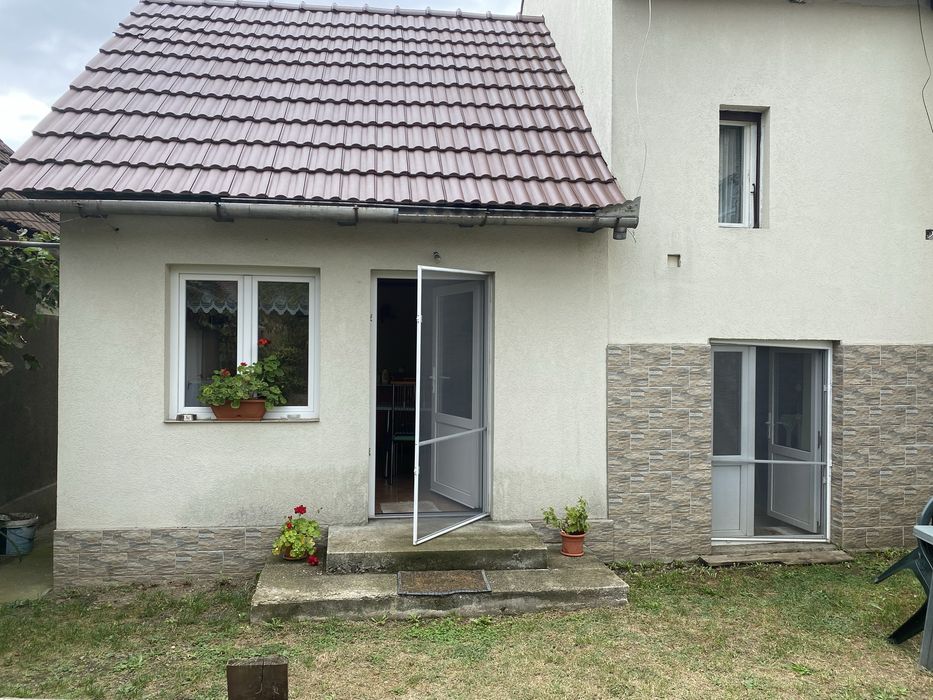 Casa in Nicolae Balcescu, Varadia de Mures ,Arad
