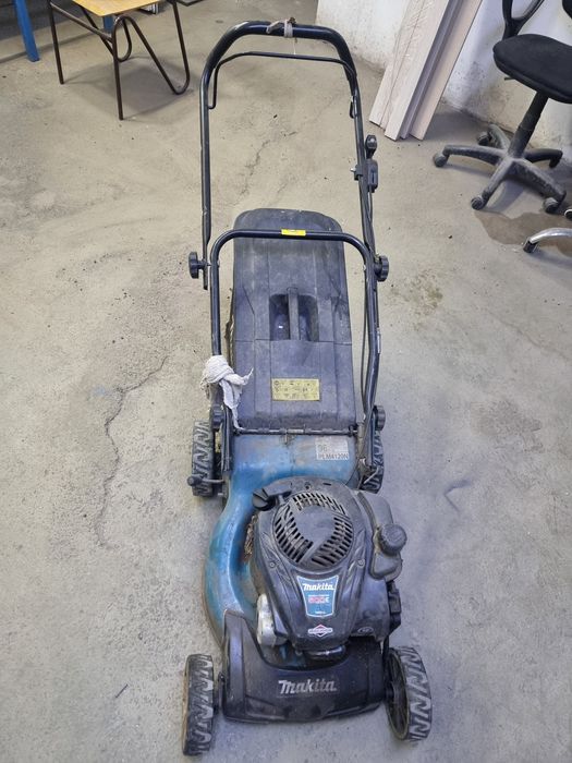 Газонокосилка Makita
