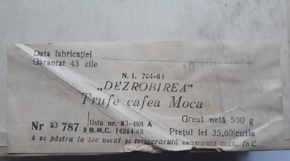 Cuti cu reclame vechi de colectie nu trimit in tara predare in centru