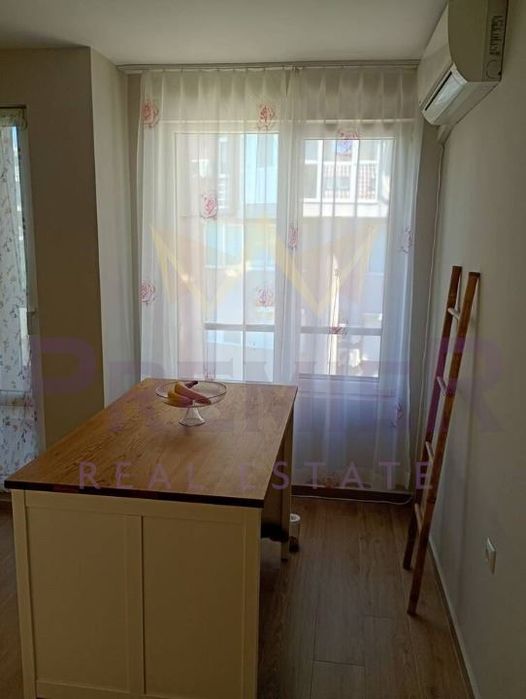Продава се Тристаен апартамент в Бургас, Лазур - 125 кв.м за 1976 €/кв.м - Снимка #7