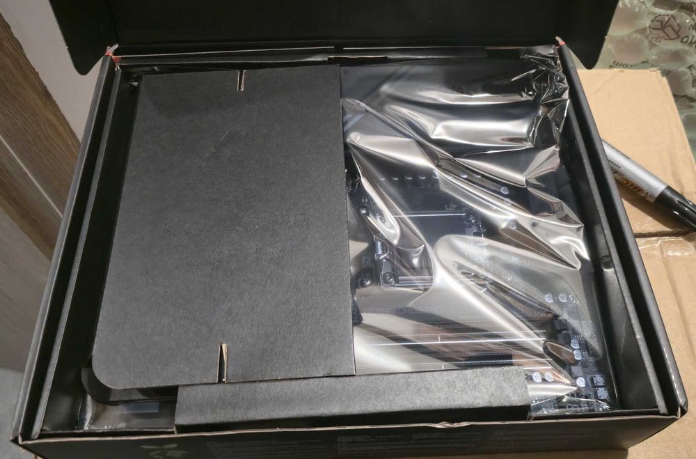 Placa de baza Gigabyte X870E AORUS PRO, AMD X870E