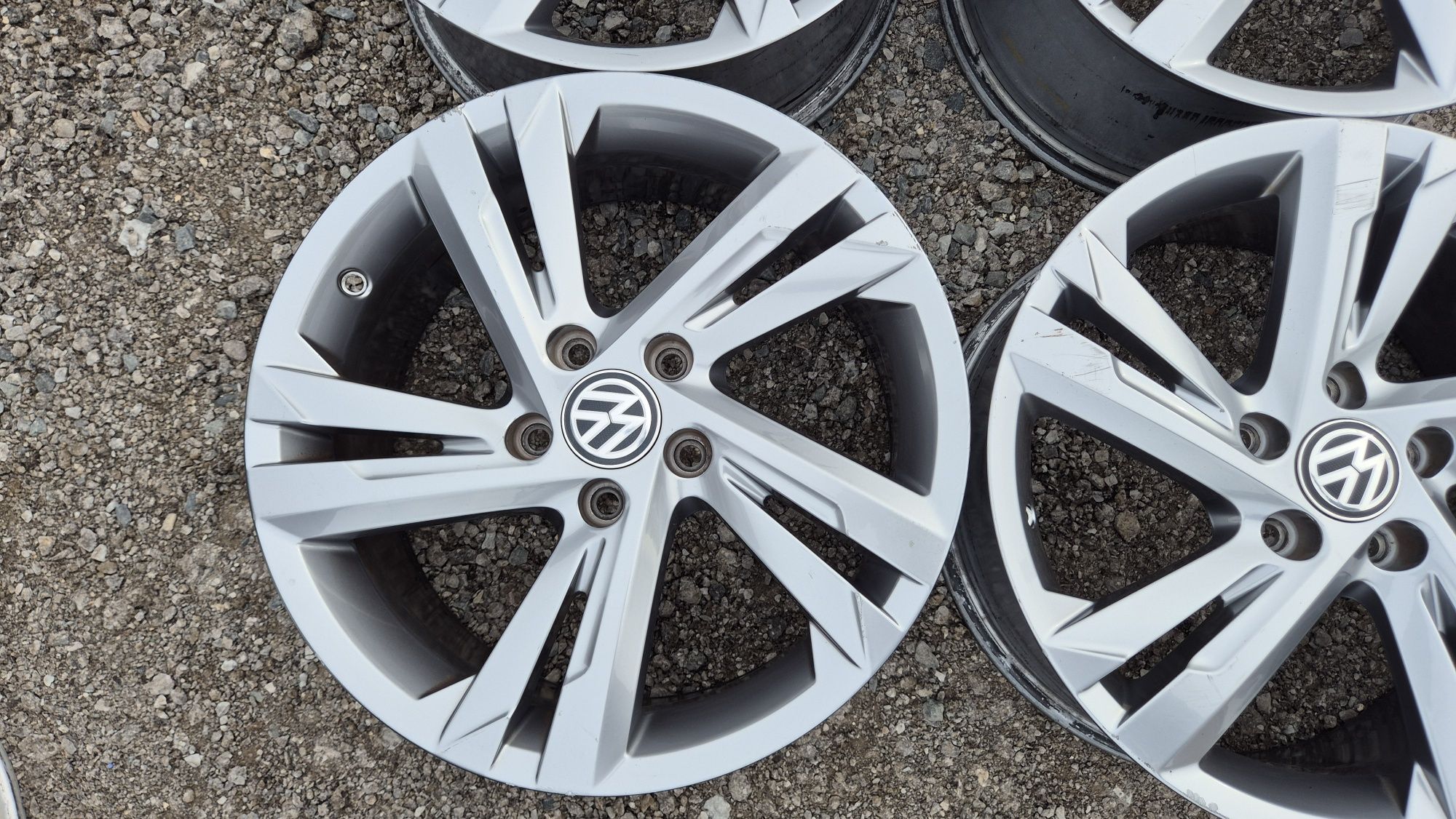 Оригинални джанти Фолксваген 5/112 VW Golf 8 R line 5x112
