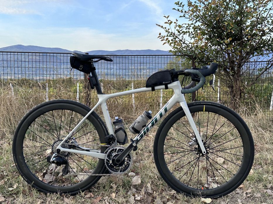 Giant TCR carbon SRAM RED eTap Mavic Cosmic SLR - M 54