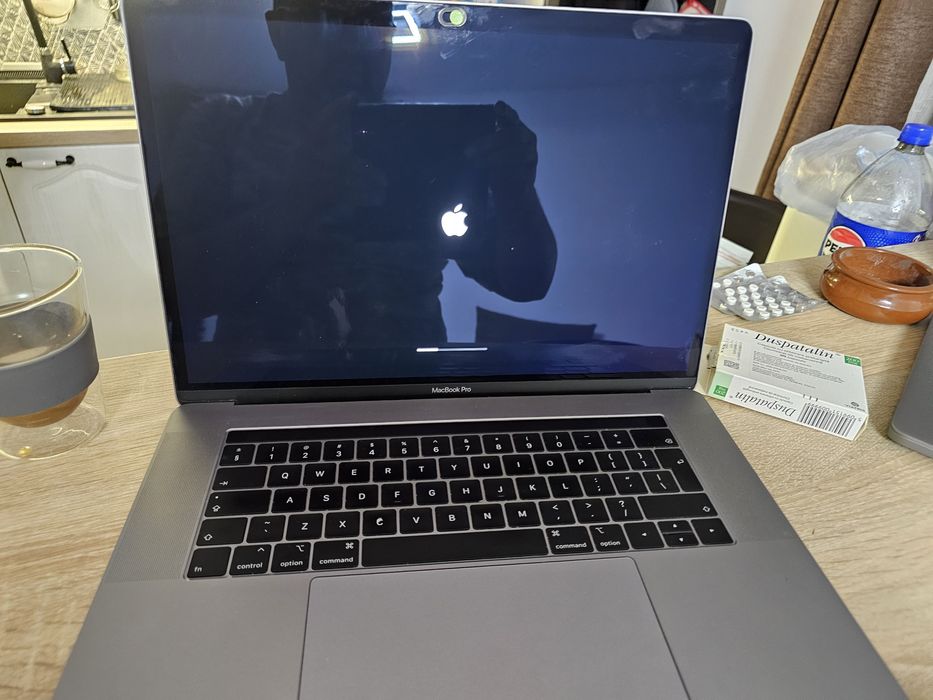 MacBook Pro 15"  2019