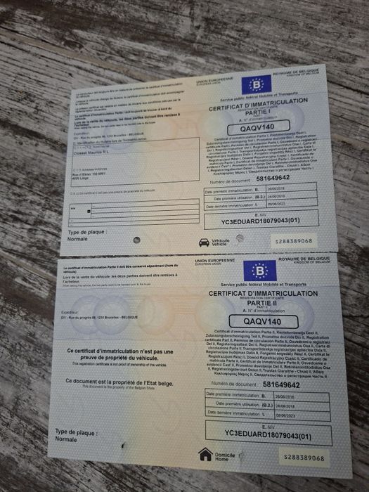 Vând remorca cu doua axe