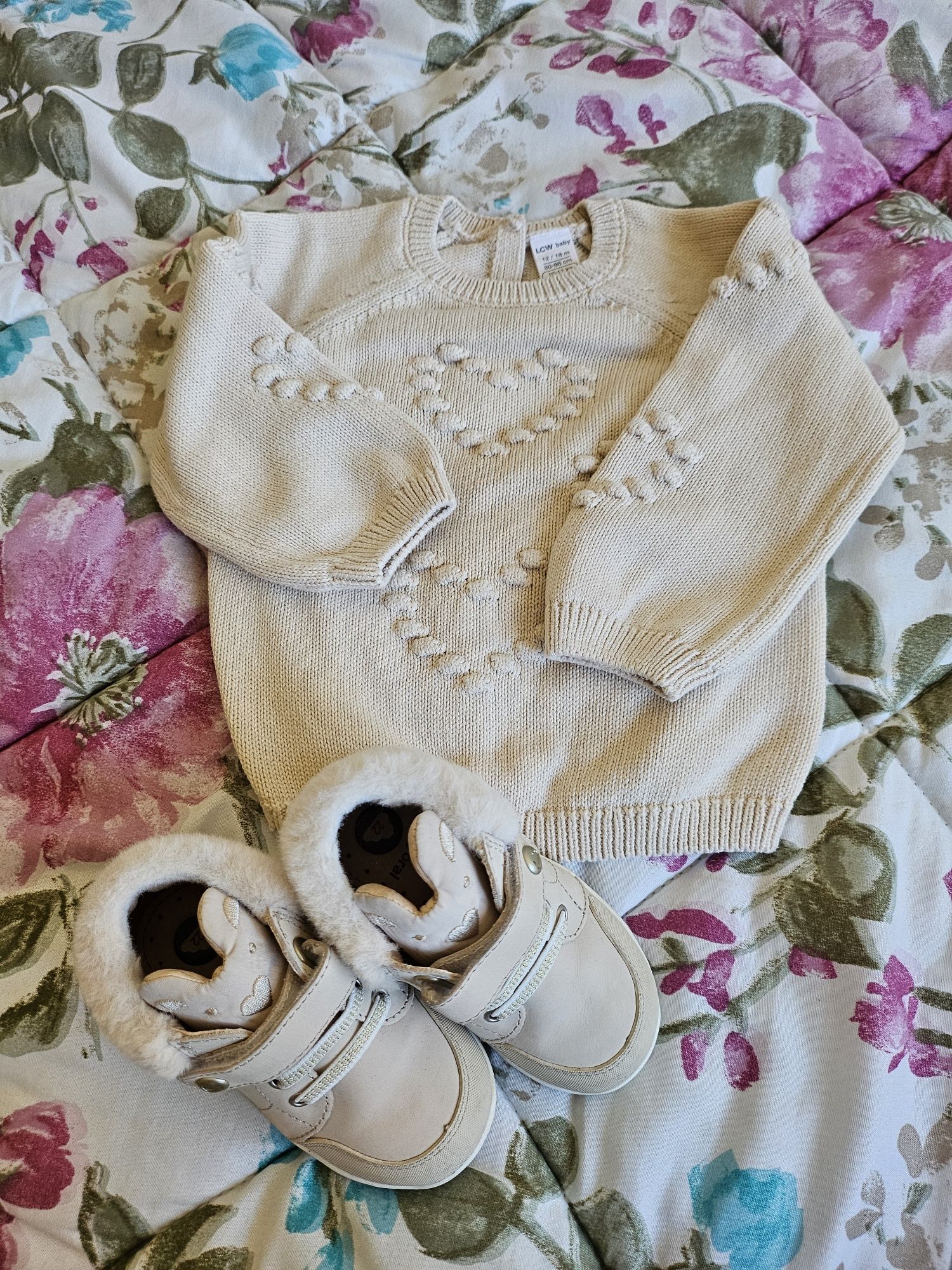 Дрехи 12-18м и обувки 22н.за момиче. Mayoral, Puma, Reebok