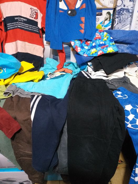 Lot Haine 30 Articole Nr 100-120 sezon Rece