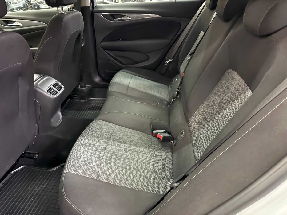 Opel Insignia avariat