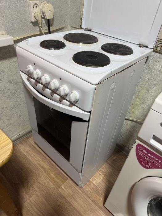 Плита с духовкой